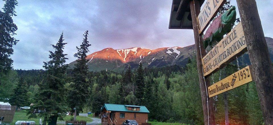 Gwin's Lodge